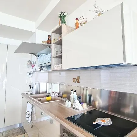 Bay View Apartment Kalamata